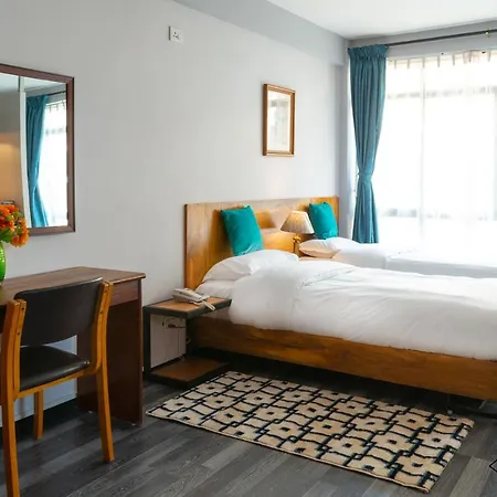 Urban Apartments And Rooms